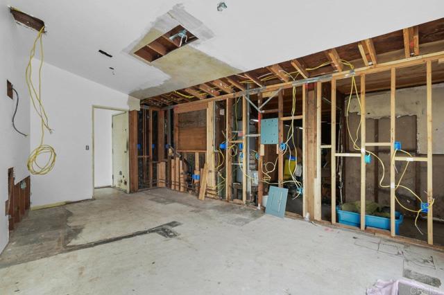 Image 6 of 34 For 5162 Limerick Avenue