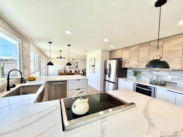 3179 Driscoll Dr, San Diego CA: https://media.crmls.org/mediaz/eb1eb36e-001c-4313-a580-e5cfb70a7c7f.jpg