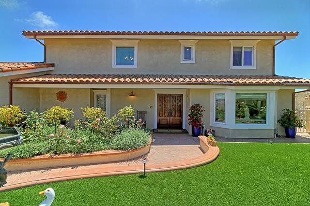 5350 Edgehill Circle, Ventura CA: https://media.crmls.org/mediaz/eb1fb868-27cb-498e-8a50-92d37aef3a58.jpg