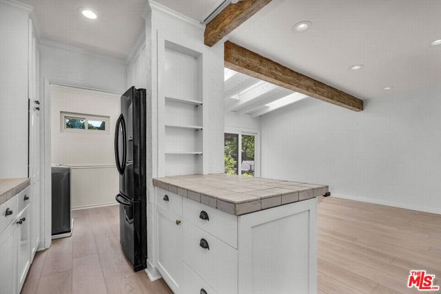 11472 Diller Avenue, Culver City CA: https://media.crmls.org/mediaz/eb1fd97a-b020-45e3-9e2b-14eaf296cd2a.jpg