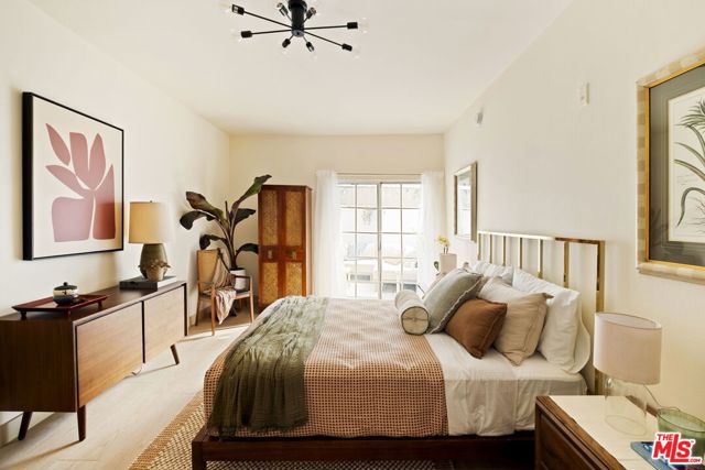 1717 Malcolm Avenue, Los Angeles CA: https://media.crmls.org/mediaz/eb203c13-fe36-4d53-a3d9-d0c95b9e301e.jpg