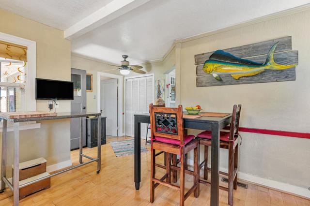 484 E Evelyn Avenue, Sunnyvale CA: https://media.crmls.org/mediaz/eb20c008-c2a7-4b40-8f39-62d807bef6f2.jpg