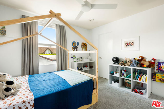 2408 34th Street, Santa Monica CA: https://media.crmls.org/mediaz/eb214c1c-715d-4e26-8bc8-c431d657cc34.jpg