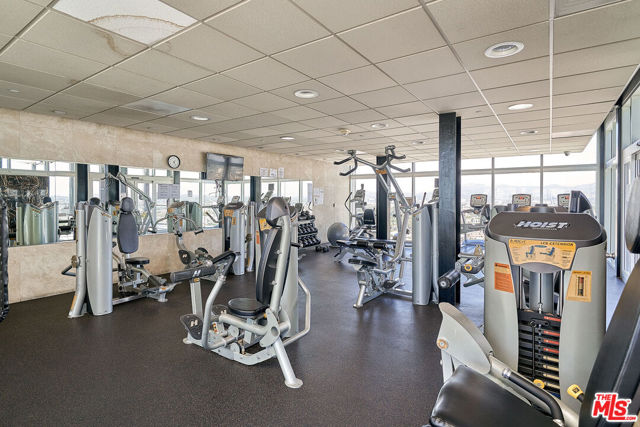 3810 Wilshire Boulevard, Los Angeles CA: https://media.crmls.org/mediaz/eb220ca9-0453-4b22-83ea-f1706203713a.jpg