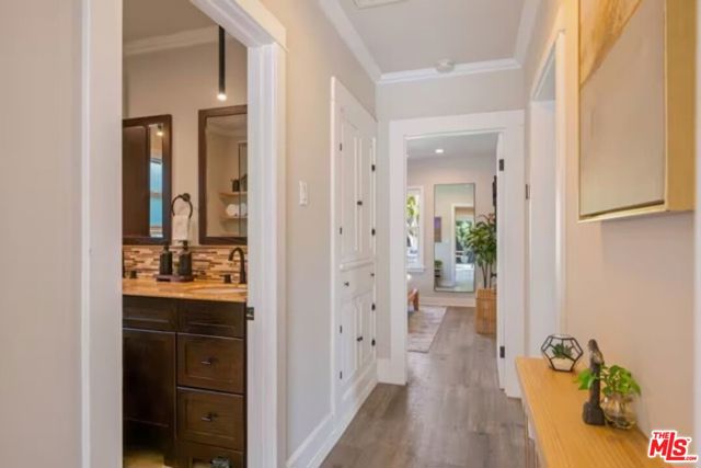 725 N Harvard Boulevard, Los Angeles CA: https://media.crmls.org/mediaz/eb2226a2-a9a1-41cb-a4f3-464f79f0e757.jpg