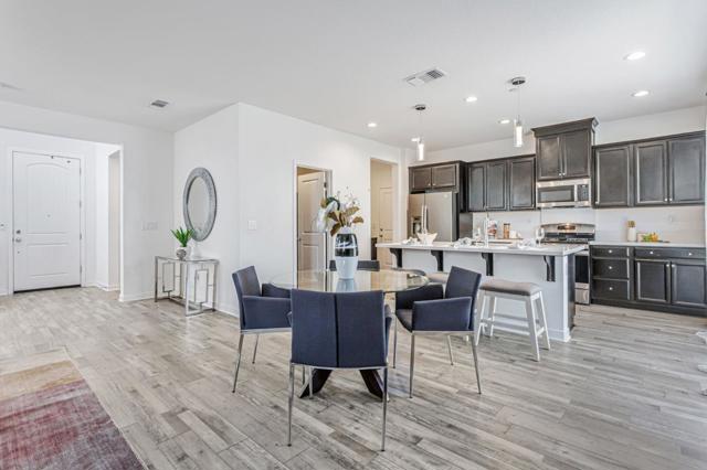 536 Datura Drive, Vacaville CA: https://media.crmls.org/mediaz/eb226192-e261-4ca3-8854-23ffbe57f2a0.jpg