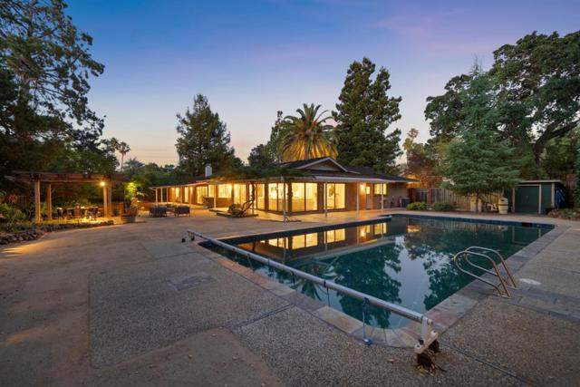 19521 Tweed Court, Saratoga CA: https://media.crmls.org/mediaz/eb228908-e25c-4bb8-afed-dd962774e72e.jpg