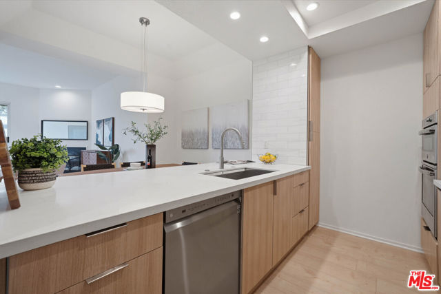 1820 South Beverly Glen Boulevard, 208 photo 7