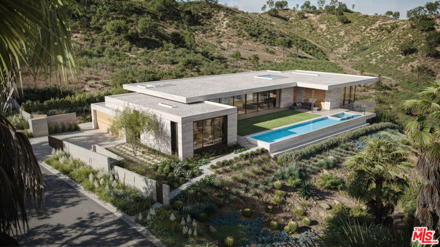 9323 Nightingale Drive, Los Angeles CA: https://media.crmls.org/mediaz/eb22da6c-b2b1-408f-8e5d-4f770099048a.jpg