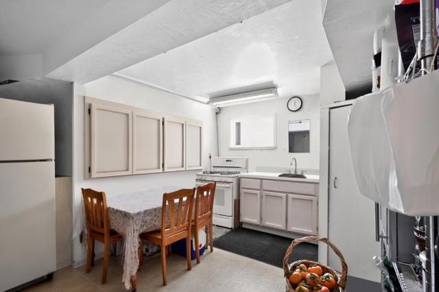 3992 Altadena Lane, San Jose CA: https://media.crmls.org/mediaz/eb231af1-0d6b-470f-ab40-ede2a74c4b8b.jpg