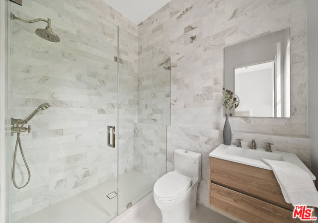 10950 Verano Road, Los Angeles CA: https://media.crmls.org/mediaz/eb23697c-164e-4f74-b2f5-45dd33c49b55.jpg