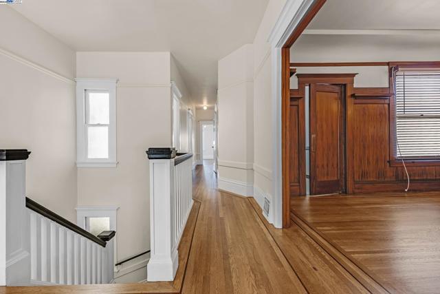 4134 Fulton St, San Francisco CA: https://media.crmls.org/mediaz/eb23a153-30b4-4775-901d-12e76d30e6b5.jpg