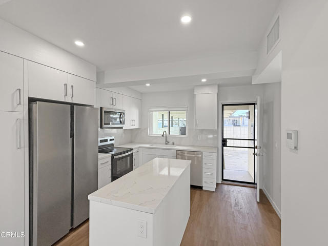 Detail Gallery Image 15 of 48 For 61 Redwood Ave, Ventura,  CA 93003 - 2 Beds | 1 Baths