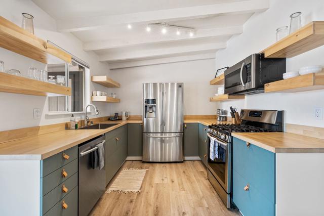 7552 Elk Trail, Yucca Valley CA: https://media.crmls.org/mediaz/eb24cc7d-5fa1-43df-9e4b-6f21009d52eb.jpg