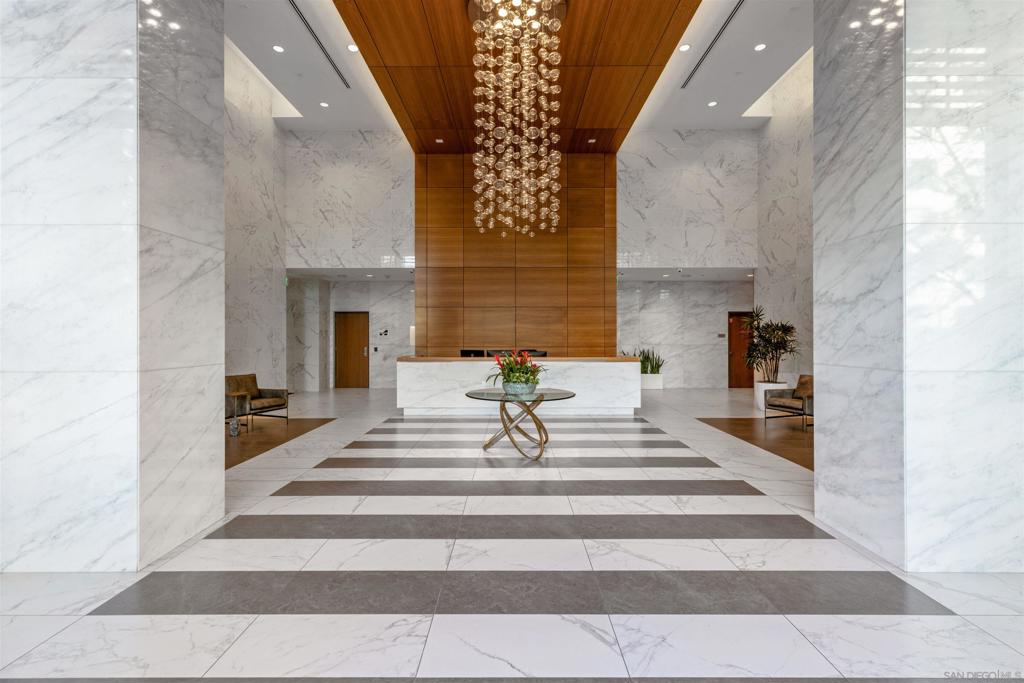 https://media.crmls.org/mediaz/eb25516d-cb50-4b3b-a3a6-52625243f6a8.jpg?preset=X-Large