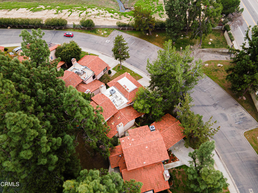 https://media.crmls.org/mediaz/eb2693c3-2450-4237-9f9d-6d29f52fcafc.jpg?preset=X-Large