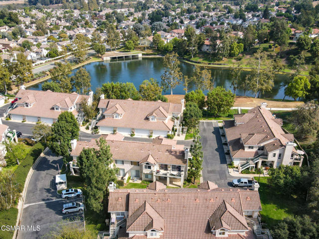 271 Augustine Way, Simi Valley CA: https://media.crmls.org/mediaz/eb2783eb-a927-412c-b286-fb81bd9d5d7e.jpg