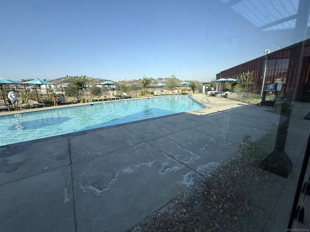 27983 Moosa Creek Way, Valley Center CA: https://media.crmls.org/mediaz/eb2827a9-ec54-48e9-b776-def367403377.jpg