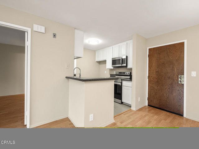 Detail Gallery Image 6 of 39 For 4499 via Marisol #217,  Los Angeles,  CA 90042 - 2 Beds | 2 Baths