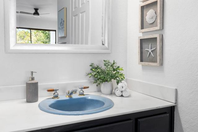 2834 Casa De Vida Drive, Aptos CA: https://media.crmls.org/mediaz/eb288129-20e4-4324-9b2d-3cf4ba1557ae.jpg