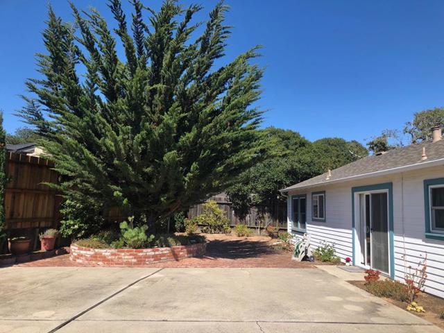 17 Saucito Avenue, Del Rey Oaks CA: https://media.crmls.org/mediaz/eb28d8c1-7da5-4263-933d-84adae6833f8.jpg