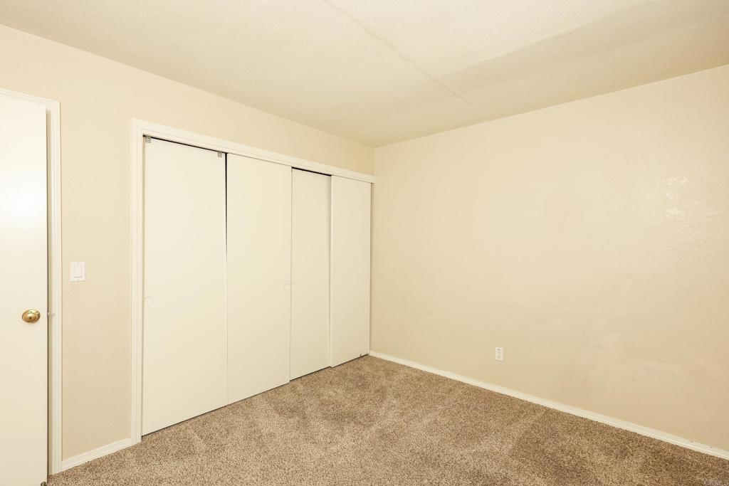 https://media.crmls.org/mediaz/eb2a13b8-e008-456a-b8ea-c95d502c48bc.jpg?preset=X-Large