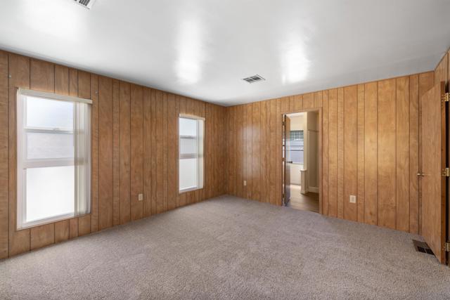 9255 N Magnolia Avenue, Santee CA: https://media.crmls.org/mediaz/eb2a5628-2047-4710-9225-d6920764ad86.jpg