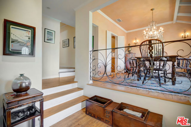 1519 Comstock Avenue, Los Angeles CA: https://media.crmls.org/mediaz/eb2ac5f3-61d0-4011-a068-c26dd3fa2299.jpg