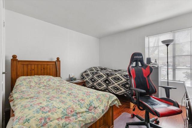 12059 Alta Carmel Ct, San Diego CA: https://media.crmls.org/mediaz/eb2b6d51-c62d-44fe-9d4f-2c49ead3278c.jpg