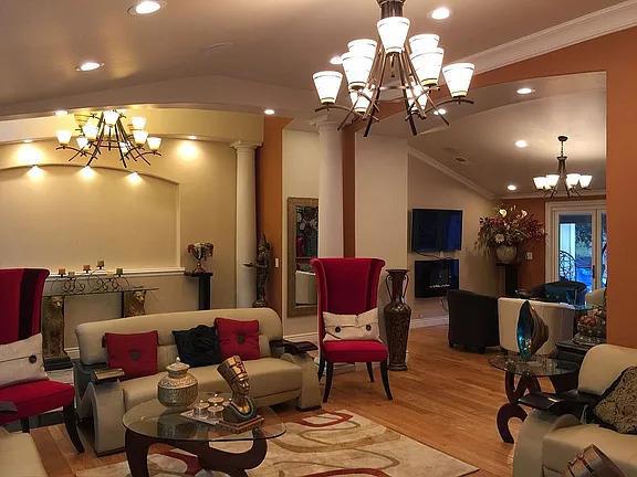 13605 Surrey Lane, Saratoga CA: https://media.crmls.org/mediaz/eb2b73a8-06d4-4ce9-8a36-08d886ff3fca.jpg