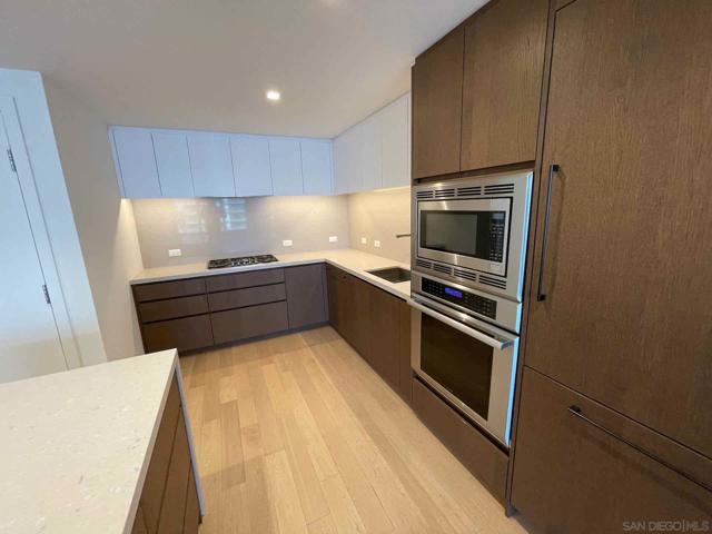 1388 Kettner Blvd, San Diego CA: https://media.crmls.org/mediaz/eb2bb0f1-32b7-4ceb-b3fd-55e5a8741eb8.jpg