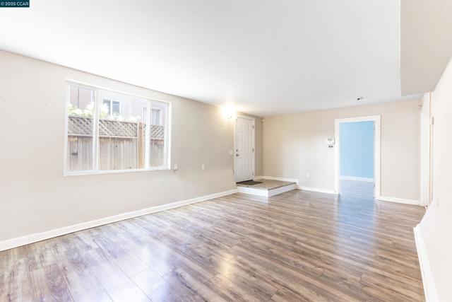 535 34th Street, Richmond CA: https://media.crmls.org/mediaz/eb2caf91-e1a3-4118-85ad-dc8a41954993.jpg