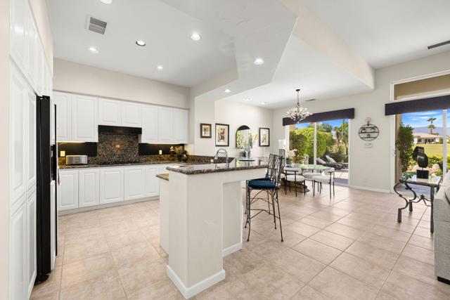 727 Arrowhead Drive, Palm Desert, CA 92211
