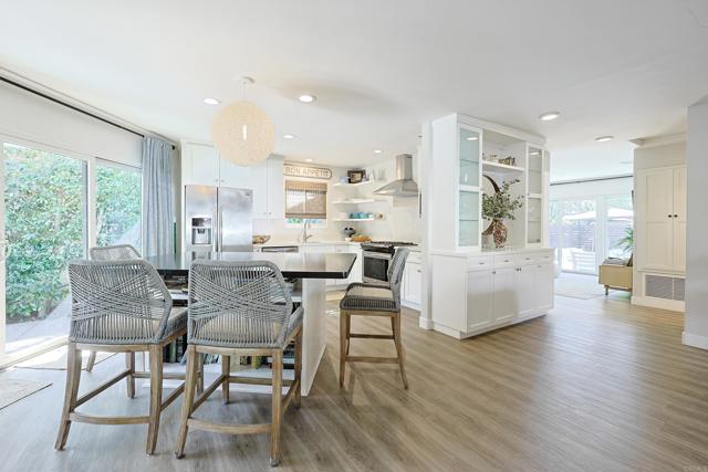 Detail Gallery Image 16 of 63 For 1300 9th St, Coronado,  CA 92118 - 3 Beds | 2 Baths