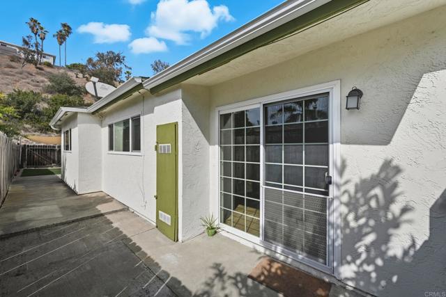 Detail Gallery Image 23 of 27 For 2825 College Bld, Oceanside,  CA 92056 - 3 Beds | 2 Baths