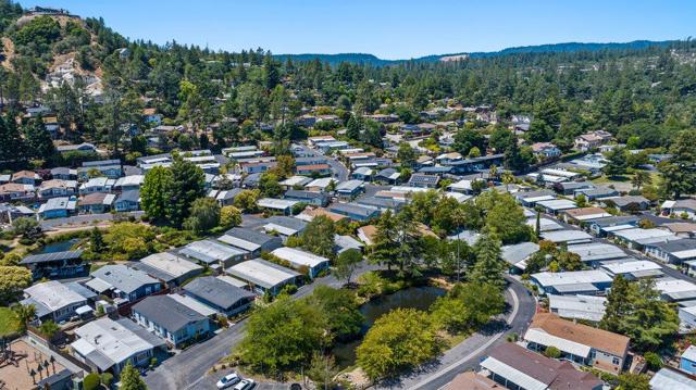 444 Whispering Pines, Scotts Valley CA: https://media.crmls.org/mediaz/eb2eaf88-9299-4f6a-b554-6d7ed7285ef6.jpg