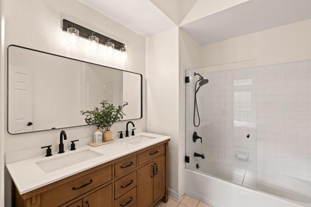 833 Swallowtail Court, Brisbane CA: https://media.crmls.org/mediaz/eb2ee790-8161-4b7c-bc43-80b768a58538.jpg