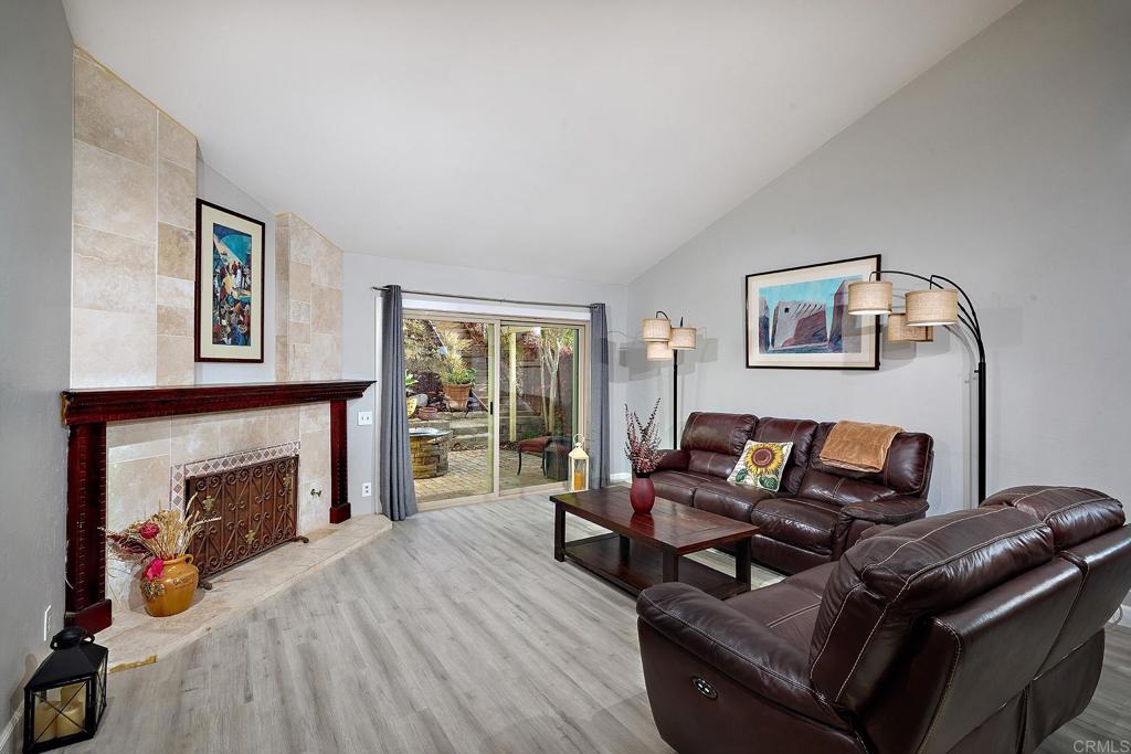 3347 Del Rio Court