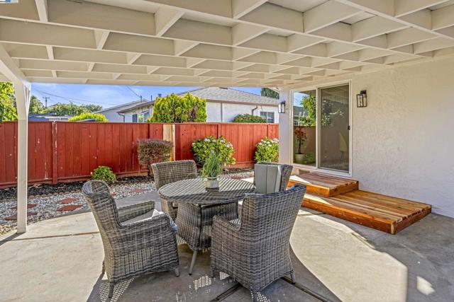 4564 Piper St, Fremont CA: https://media.crmls.org/mediaz/eb2f0668-ac1e-4666-aa4c-663bb62599f7.jpg