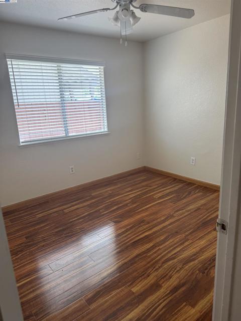 5325 Avante Lane, Salida CA: https://media.crmls.org/mediaz/eb300559-c42c-4f12-864e-989e4fdc8bc6.jpg