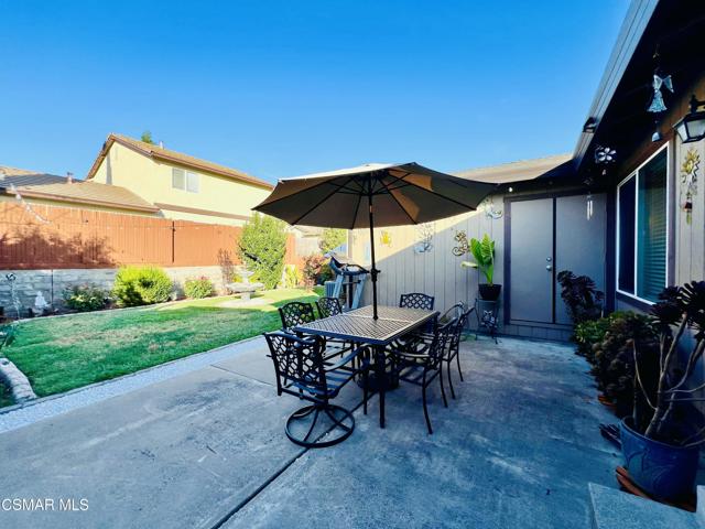 197 Creekside Circle, Sacramento CA: https://media.crmls.org/mediaz/eb312a7a-5e56-4996-938e-87e8010e2527.jpg
