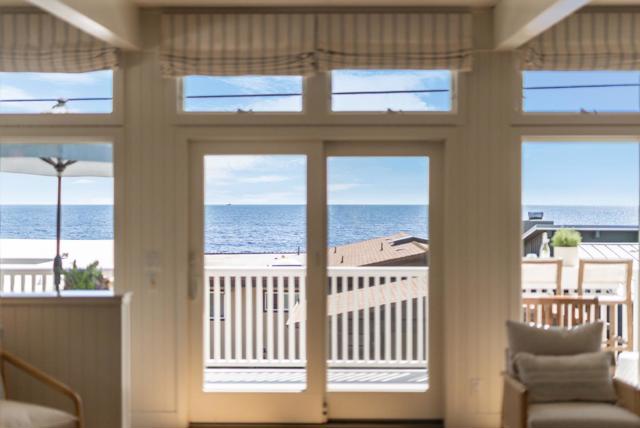 621 Beach Drive, Aptos CA: https://media.crmls.org/mediaz/eb31bce2-b54f-45b2-a261-ab8768eba5e4.jpg