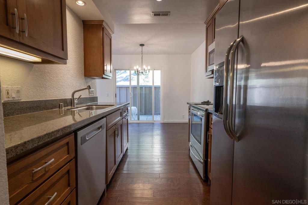 4060 Rosenda Court - photo 9