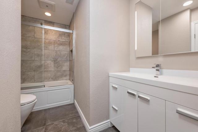 740 El Camino Real, Burlingame CA: https://media.crmls.org/mediaz/eb32697c-1a02-406a-8a20-bbed51173974.jpg