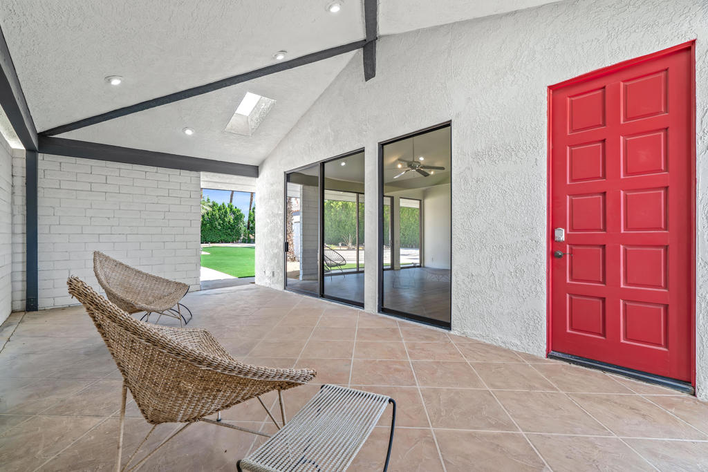 Eb329811 165a 4ec6 B9fa D885a54657ac