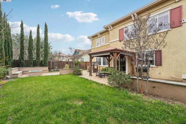 632 S Comunidad Street, Mountain House CA: https://media.crmls.org/mediaz/eb32a324-61b2-434d-ad75-fedf9baa6397.jpg