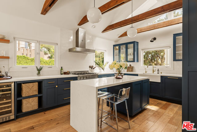 8556 Ridpath Drive, Los Angeles CA: https://media.crmls.org/mediaz/eb333f84-ce58-423d-b66f-adb09b577d83.jpg