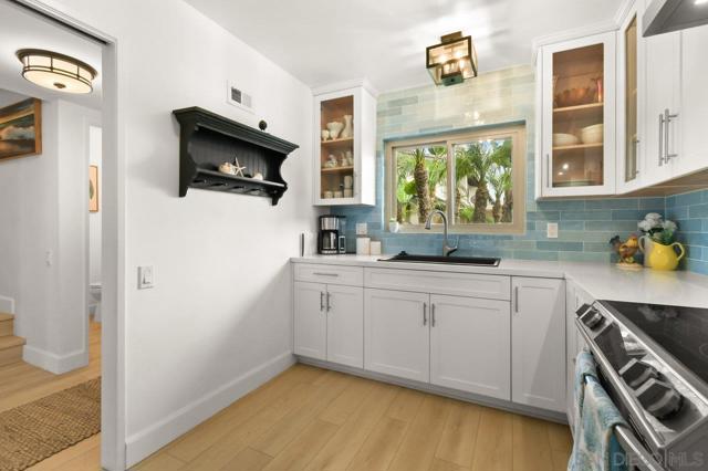 4116 Loma Riviera Ln, San Diego CA: https://media.crmls.org/mediaz/eb33ea7a-e885-4266-b9d6-8fec8babef80.jpg