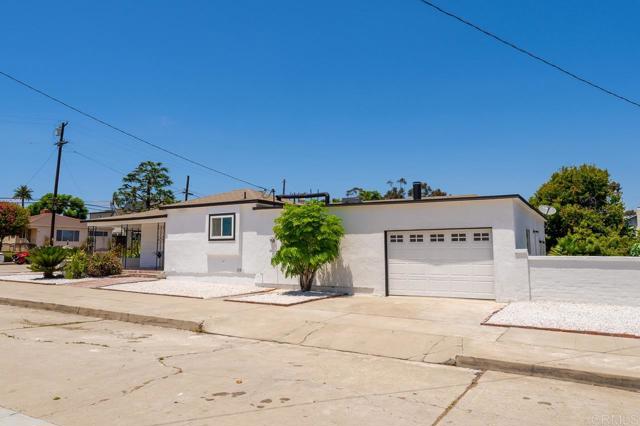 3505 Ibis Street, San Diego CA: https://media.crmls.org/mediaz/eb350d02-dfd3-4489-97d7-ec7a4cb90647.jpg