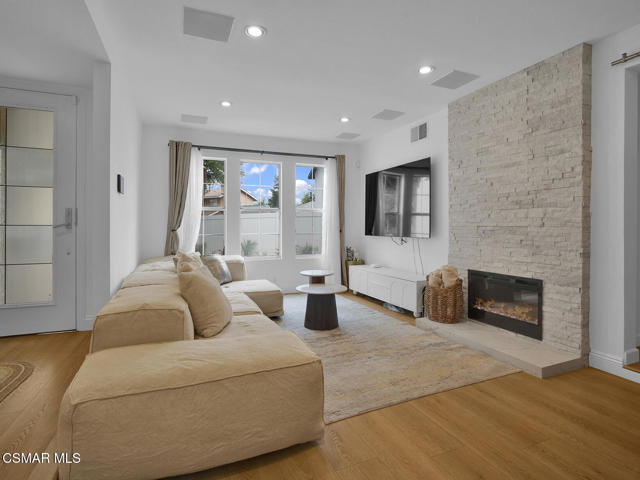 22828 Hartland Street, West Hills CA: https://media.crmls.org/mediaz/eb351ece-2671-4af9-88ad-2490ea70bcd4.jpg